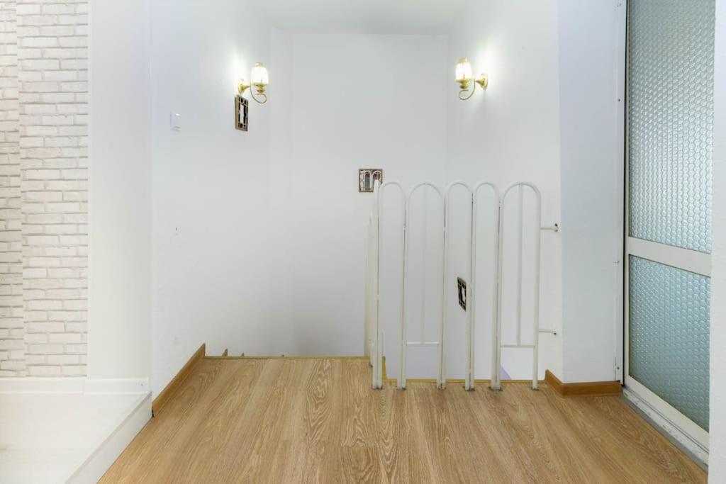 Sunny 2-Bedroom Maisonette Varna & Parking Exteriér fotografie