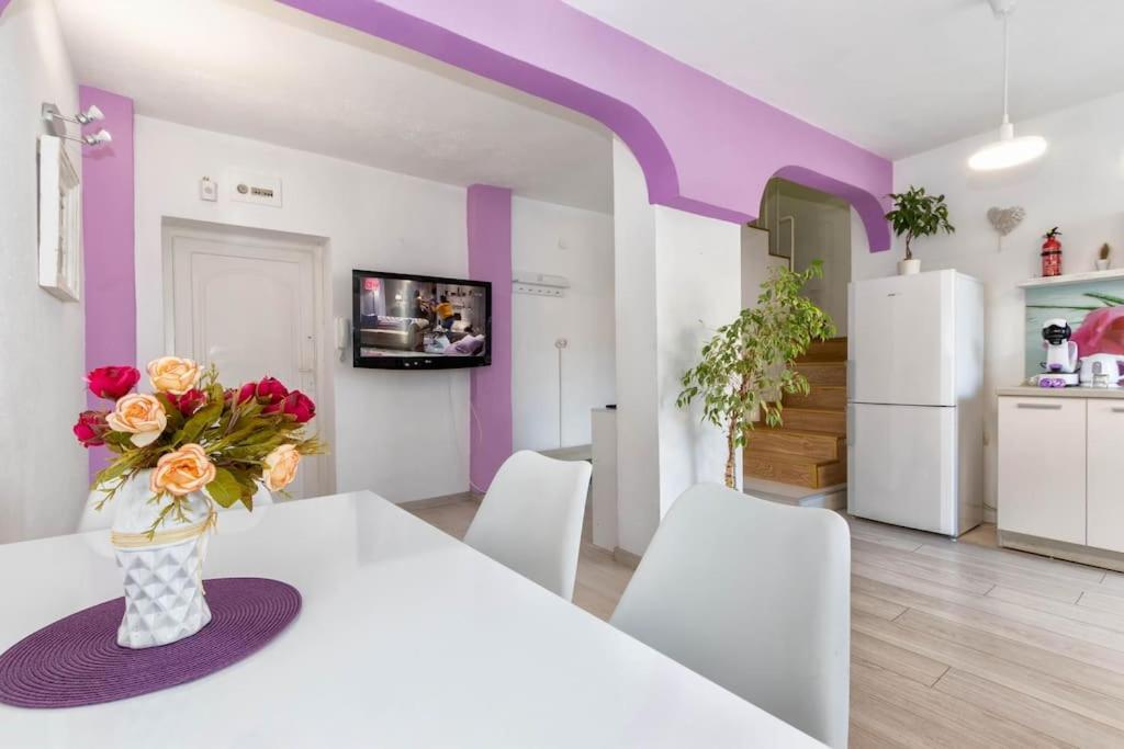 Sunny 2-Bedroom Maisonette Varna & Parking Exteriér fotografie
